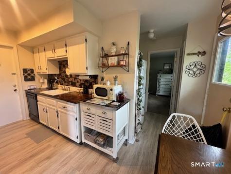 60 Plainfield Avenue West Haven CT 06516