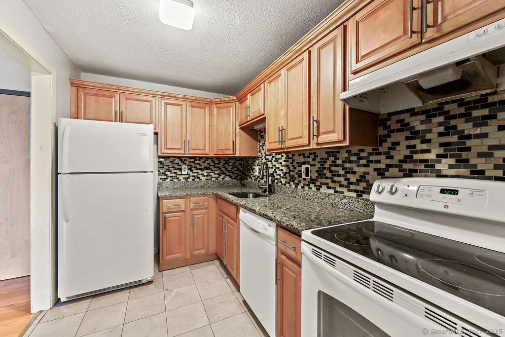 85 Oxbow Drive Glastonbury CT 06033