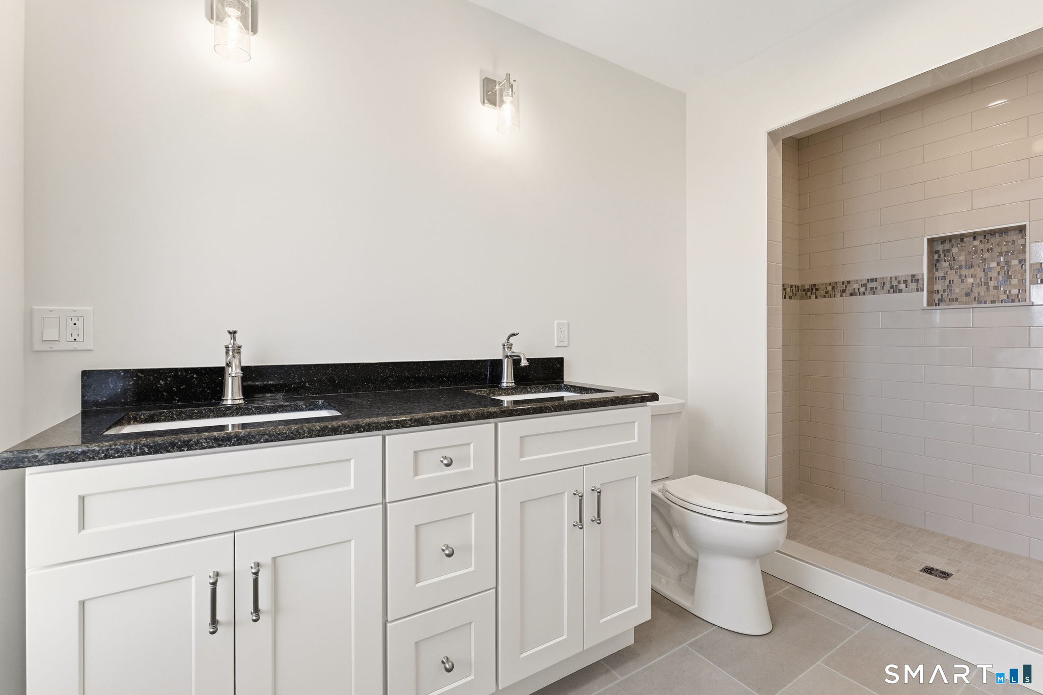 43 Village Crossing East Lyme CT 06357