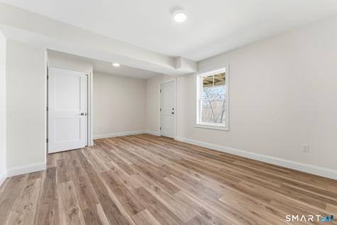 43 Village Crossing East Lyme CT 06357
