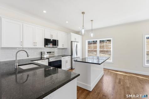 43 Village Crossing East Lyme CT 06357
