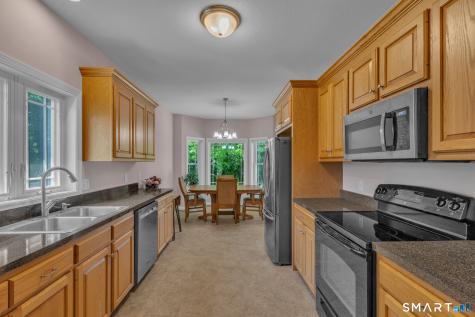 449 Tributary Lane Windsor CT 06095