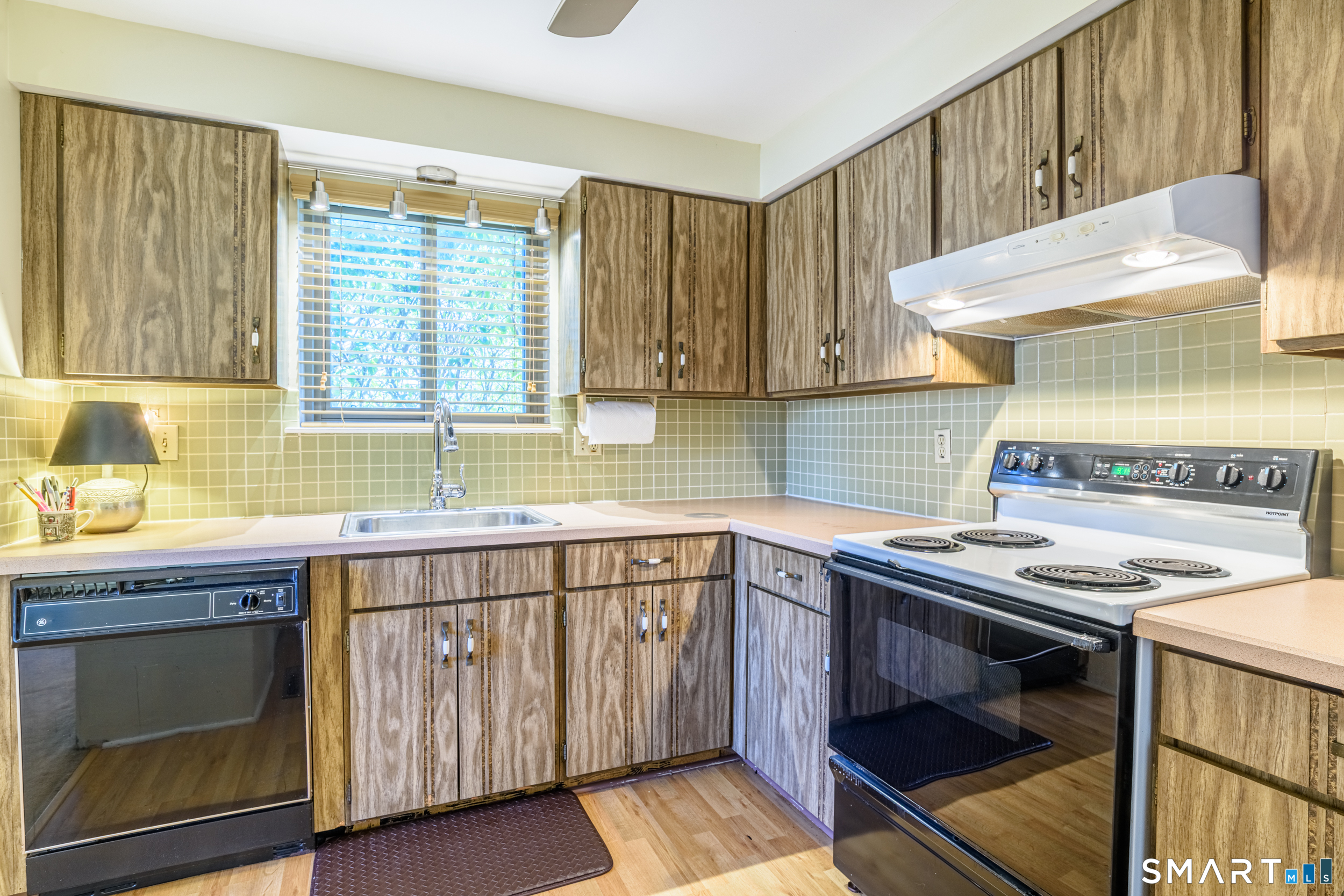 23 Happy Hollow Circle Stratford CT 06614