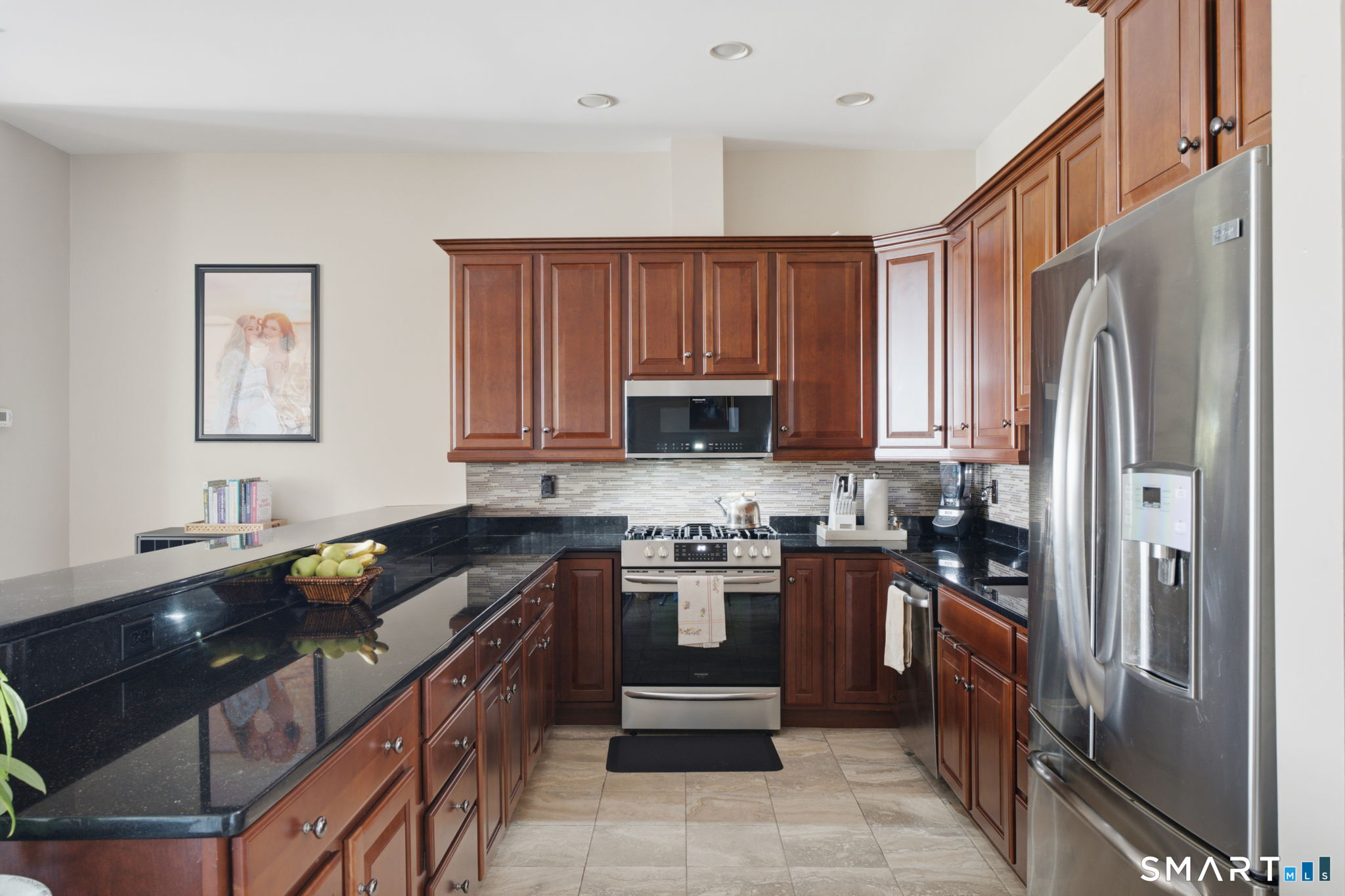 586 West Thames Street Norwich CT 06360