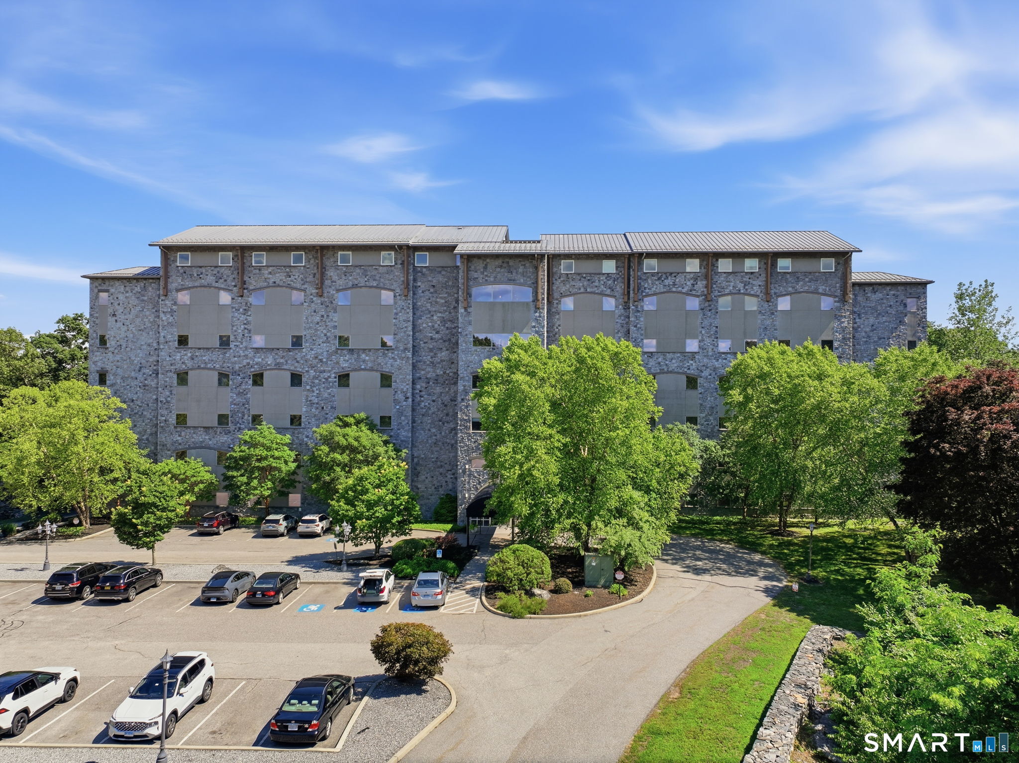 586 West Thames Street Norwich CT 06360