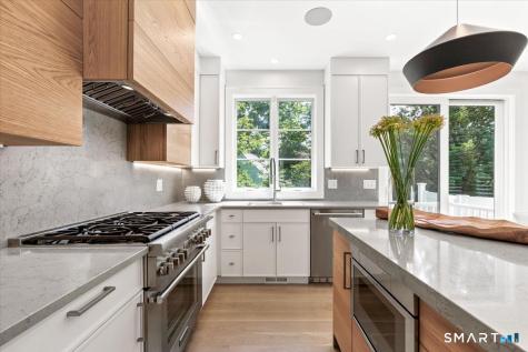 6 Down River Road New Canaan CT 06840