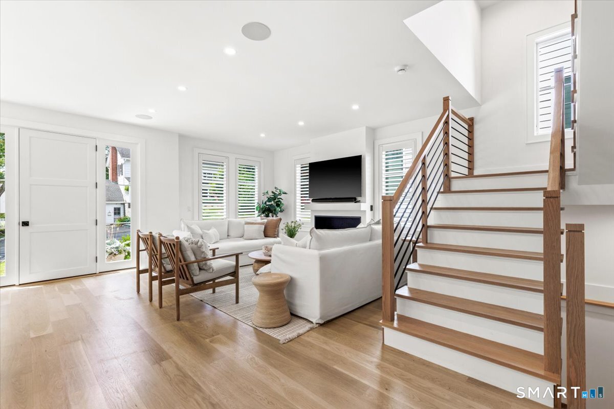 6 Down River Road New Canaan CT 06840