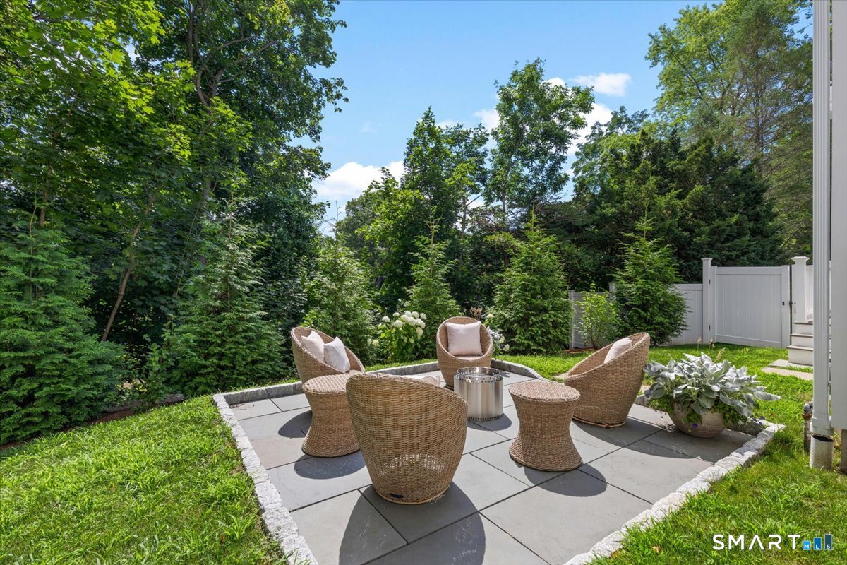6 Down River Road New Canaan CT 06840