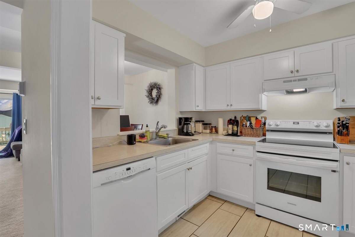 10 Summit Court Woodbury CT 06798