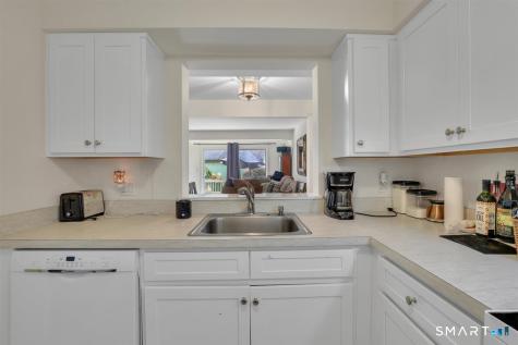 10 Summit Court Woodbury CT 06798