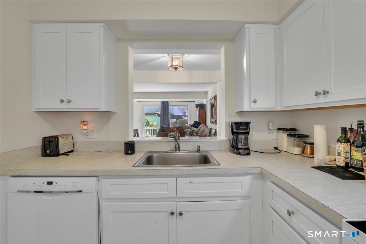 10 Summit Court Woodbury CT 06798