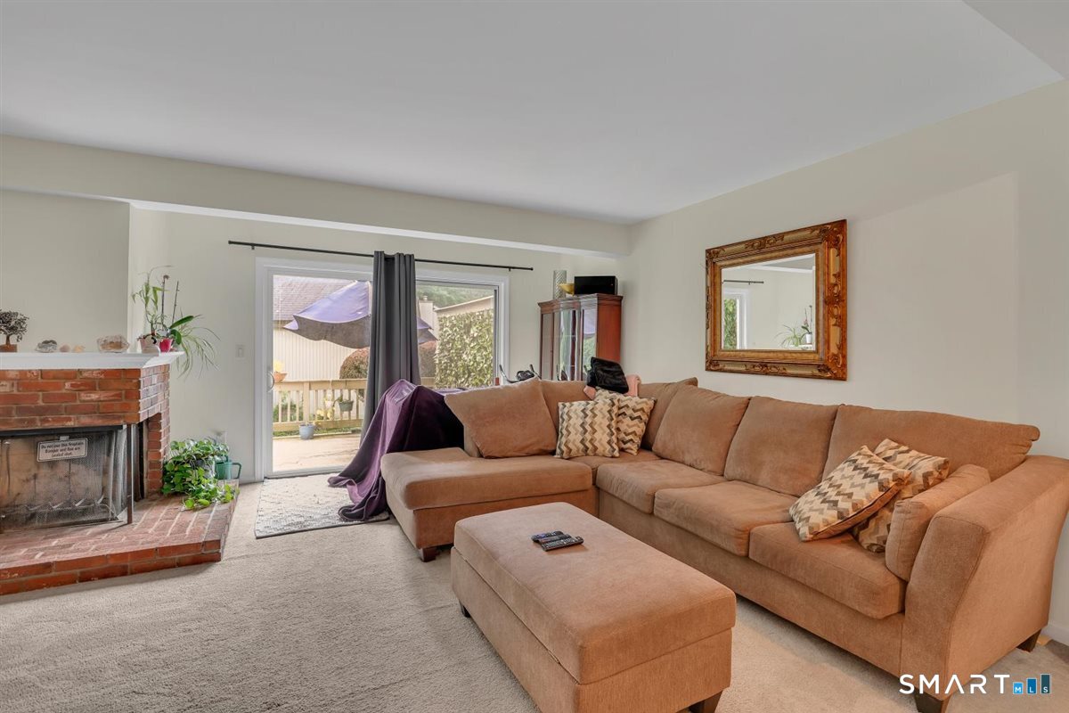 10 Summit Court Woodbury CT 06798