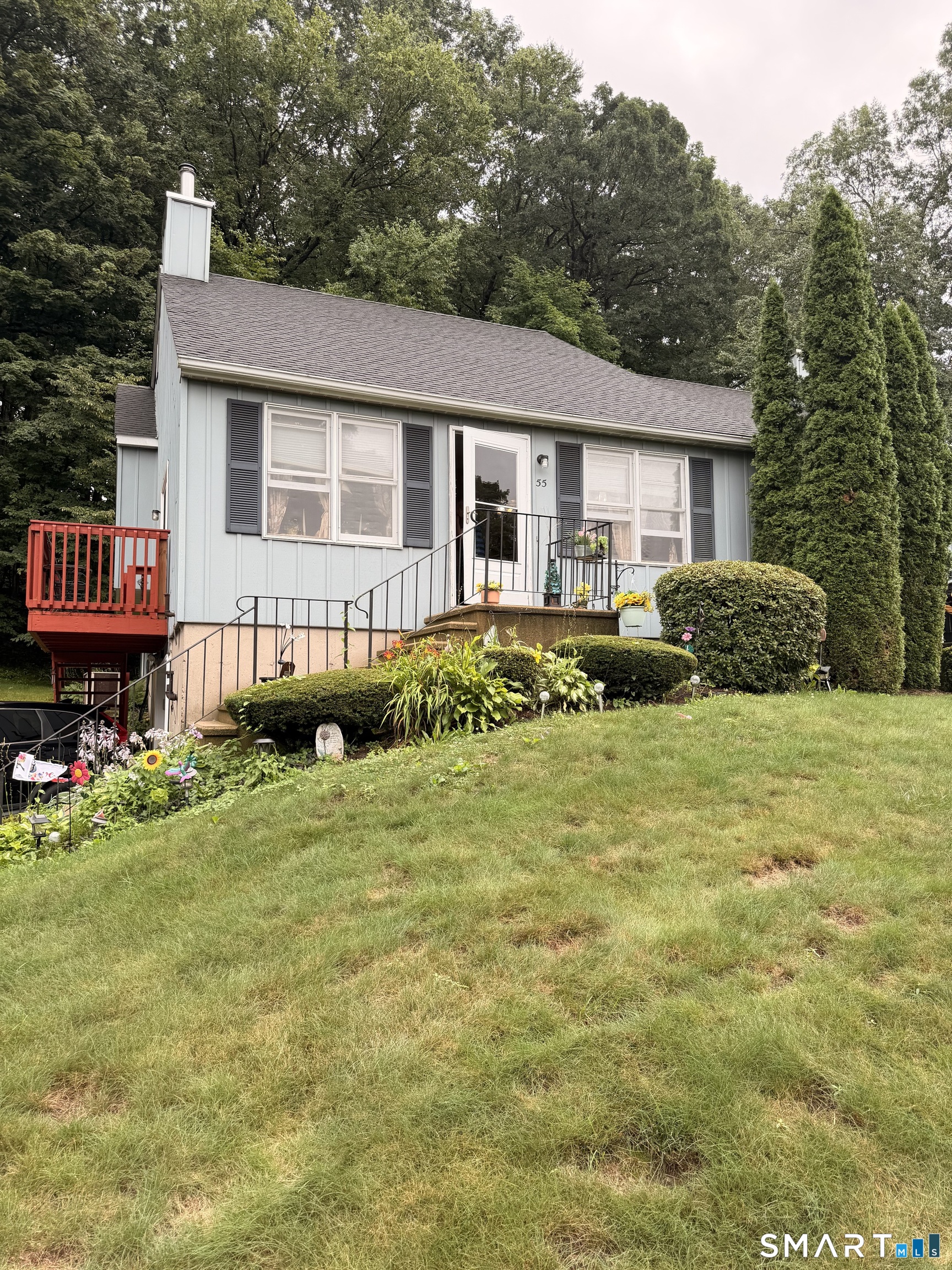 Hamden CT, 55 Valley View Drive