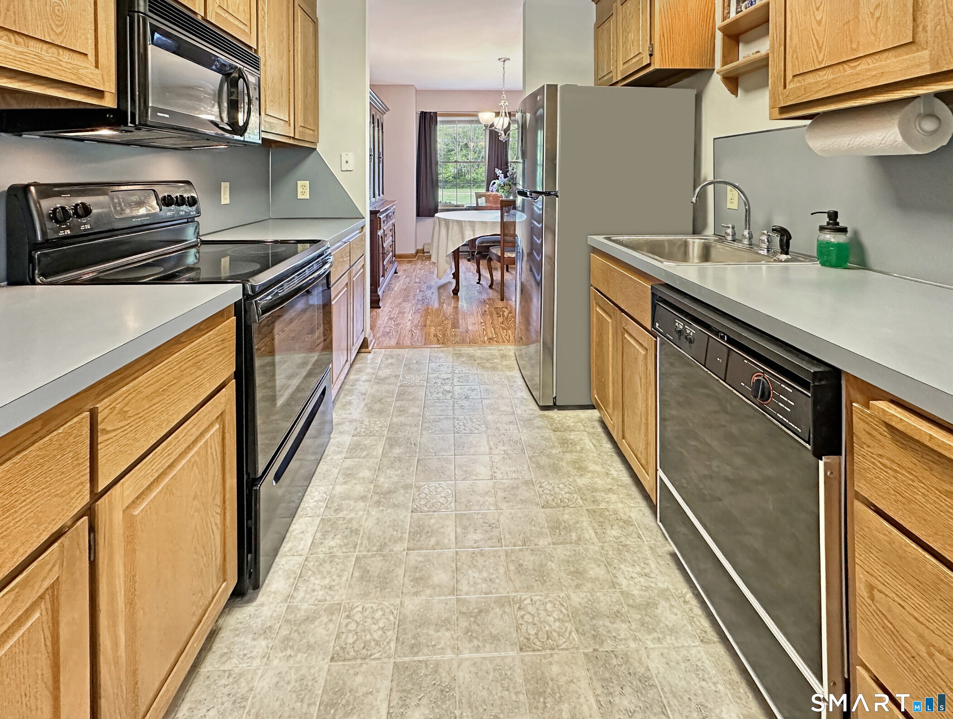 20 Church Lane East Lyme CT 06333
