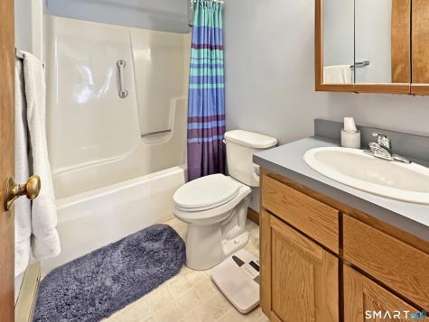 20 Church Lane East Lyme CT 06333