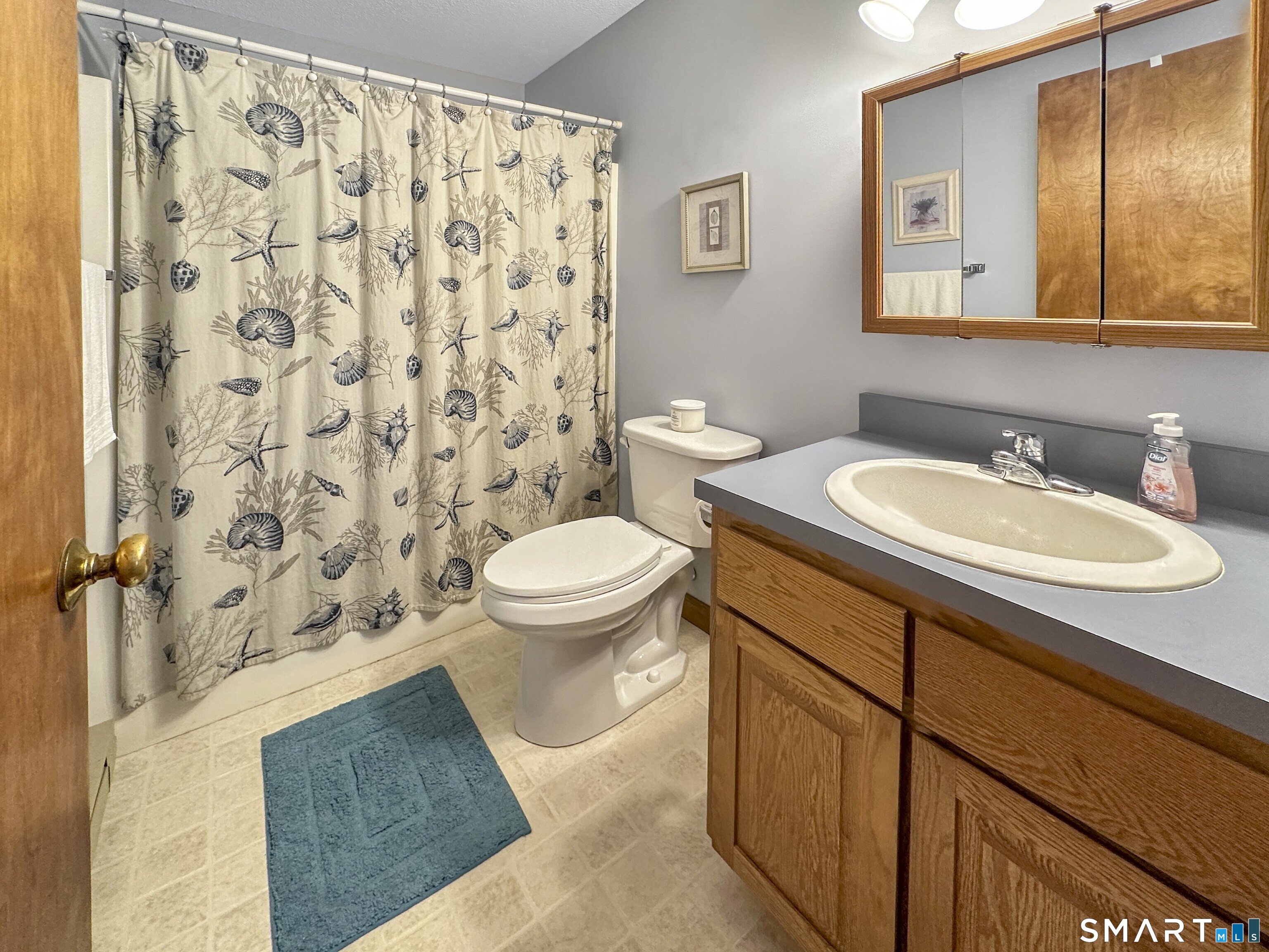 20 Church Lane East Lyme CT 06333