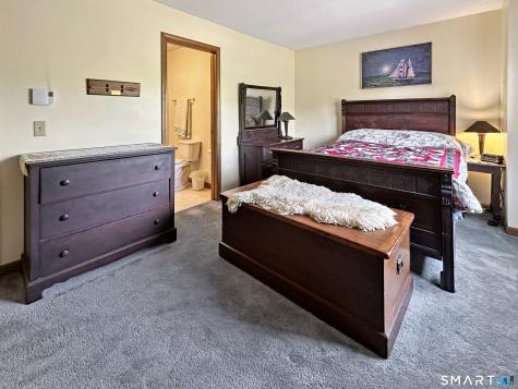 20 Church Lane East Lyme CT 06333