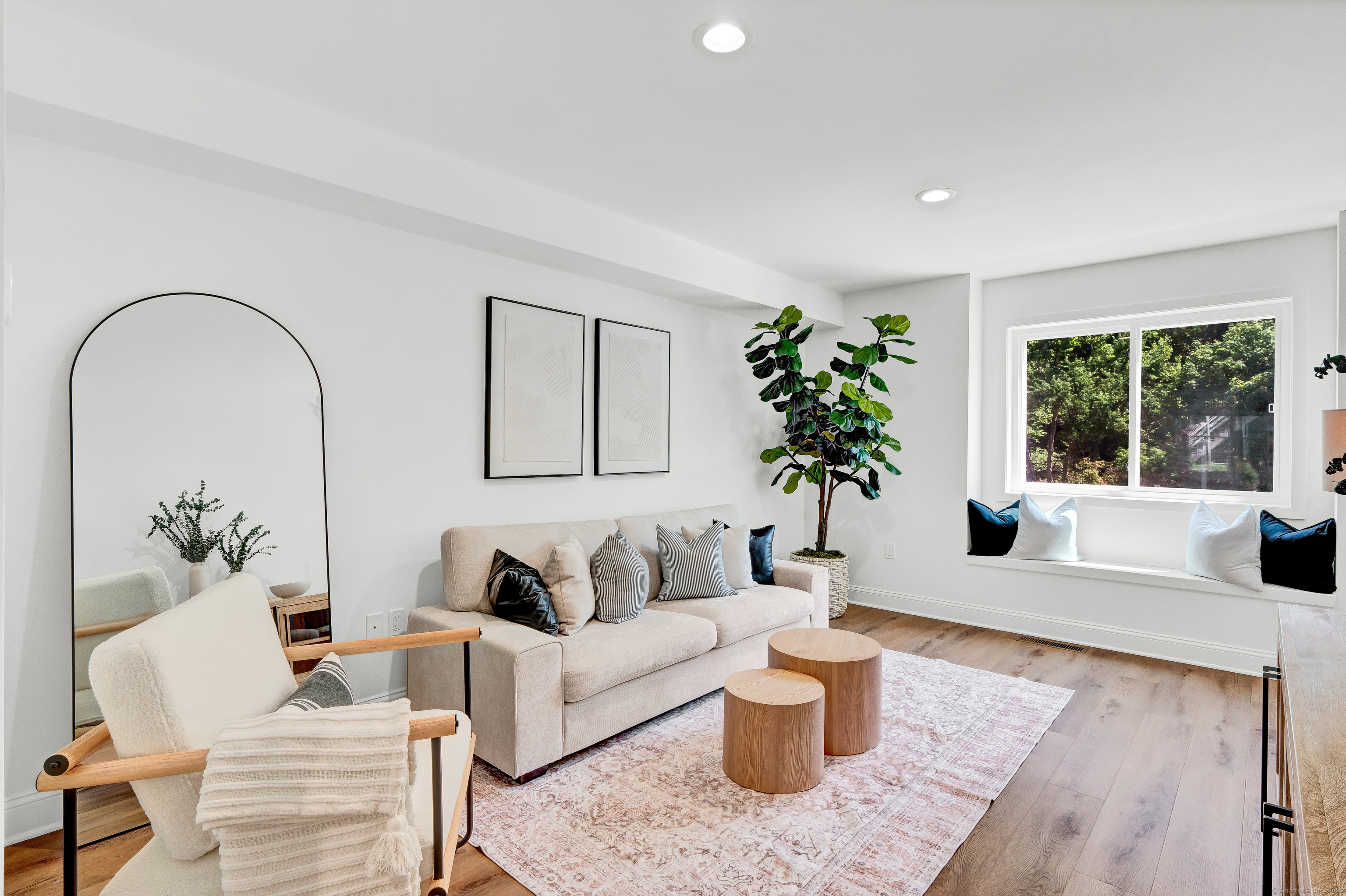 33 Main Street Meriden CT 06451