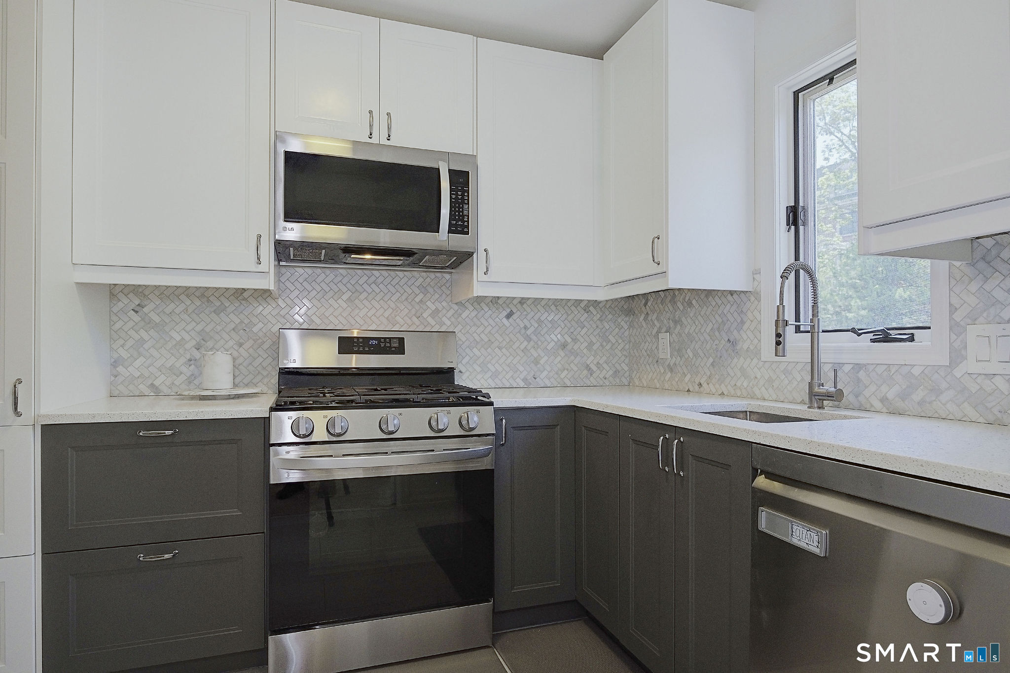9 Glenrock Norwalk CT 06850