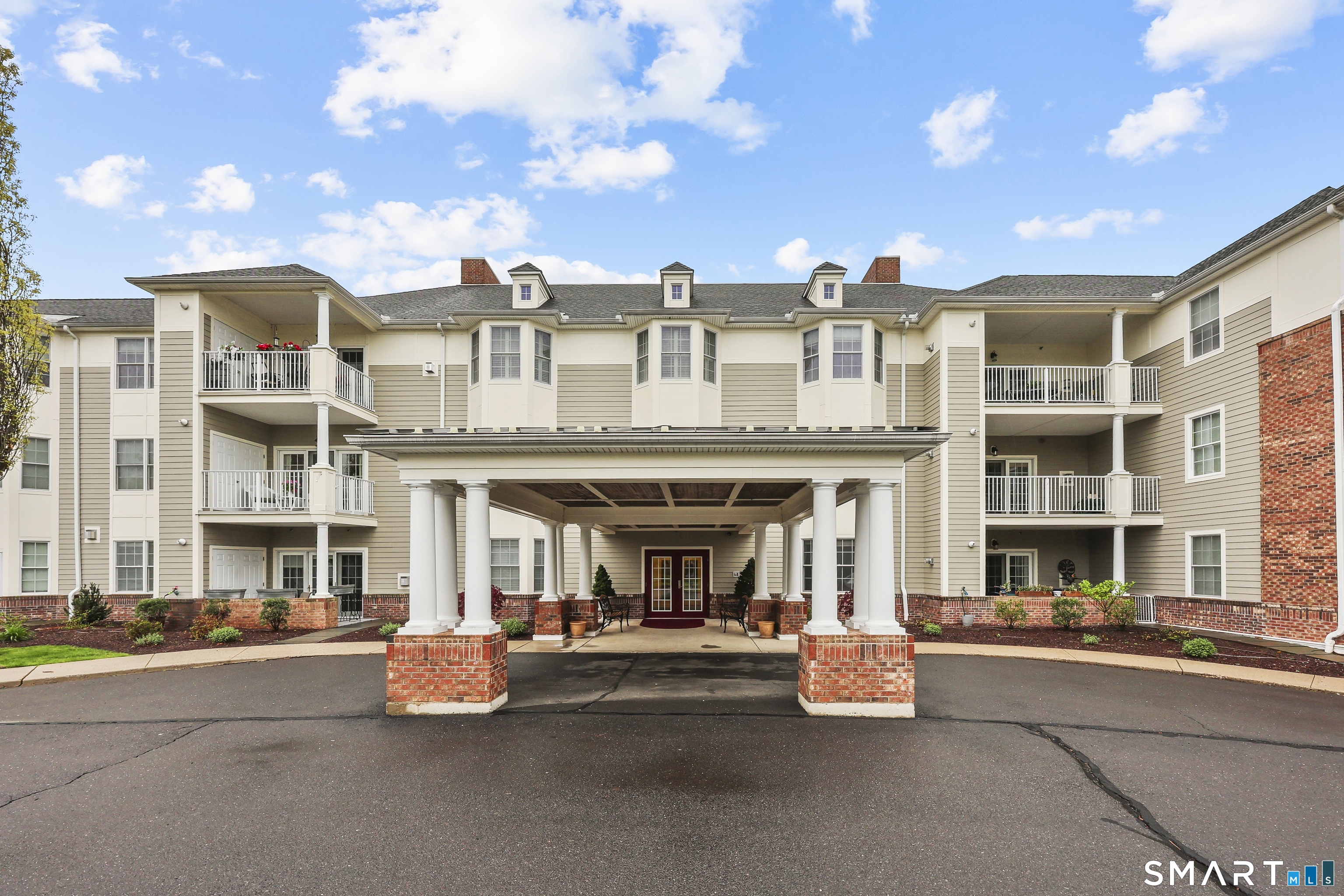 25 Cassandra Boulevard West Hartford CT 06107