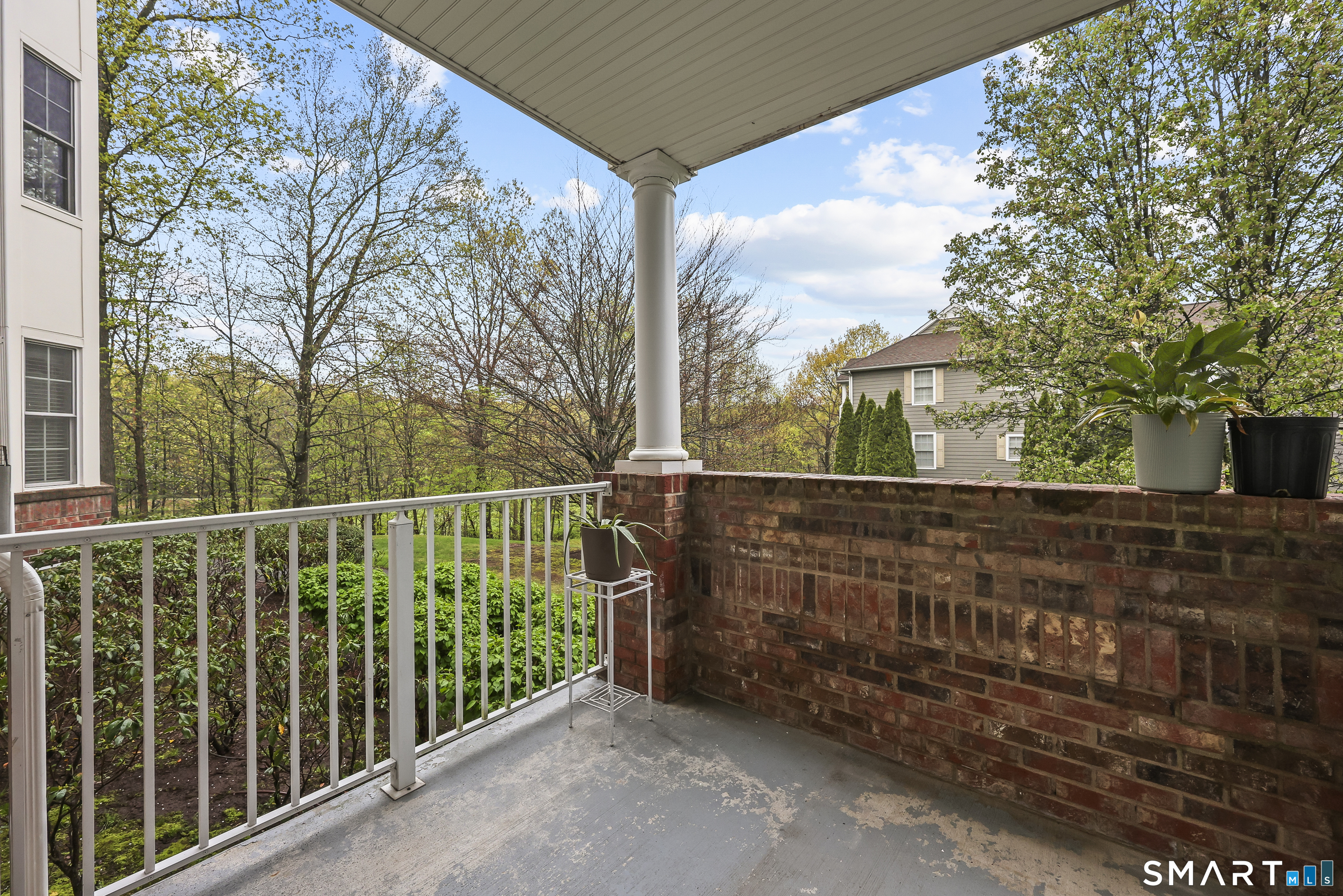 25 Cassandra Boulevard West Hartford CT 06107