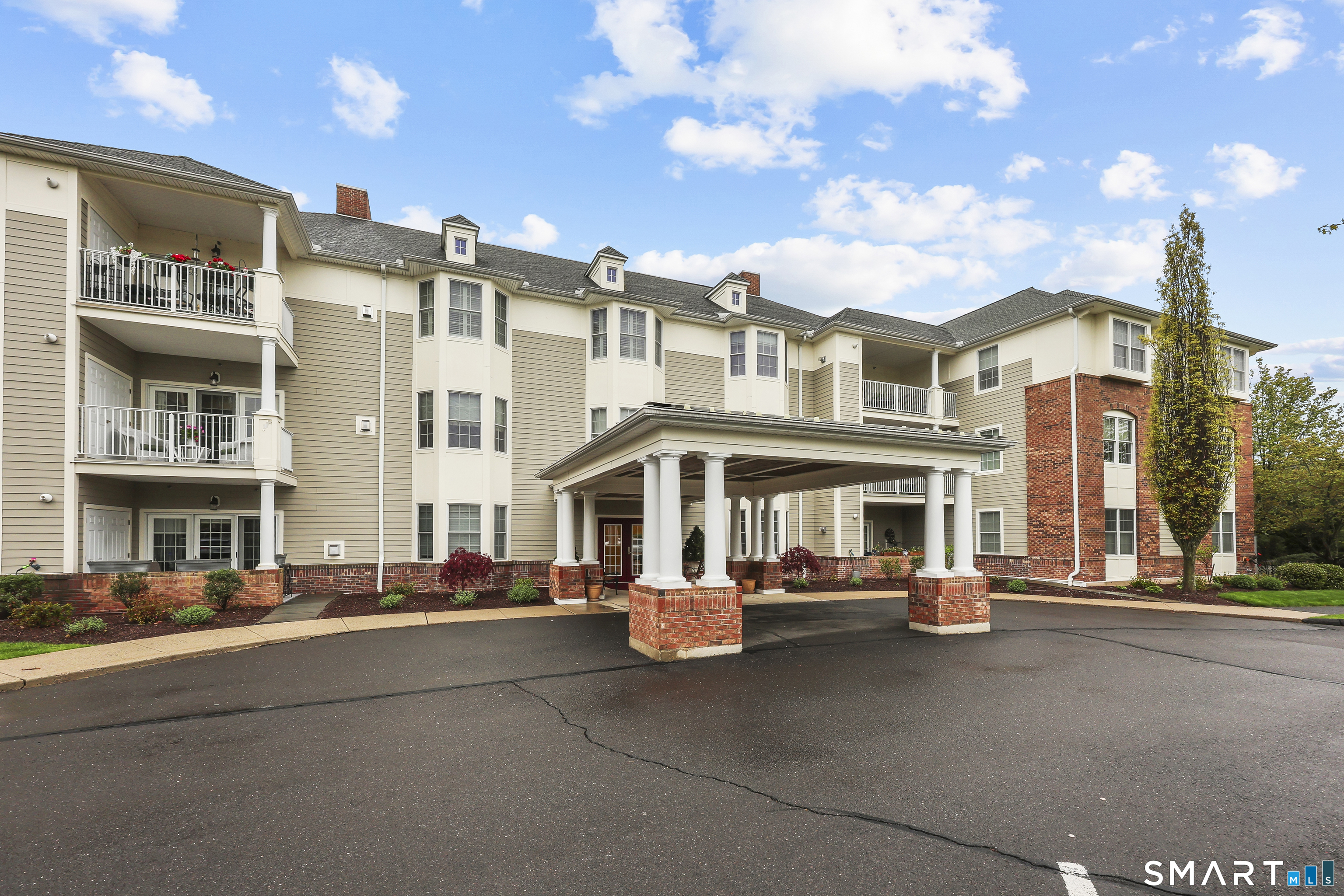 25 Cassandra Boulevard West Hartford CT 06107