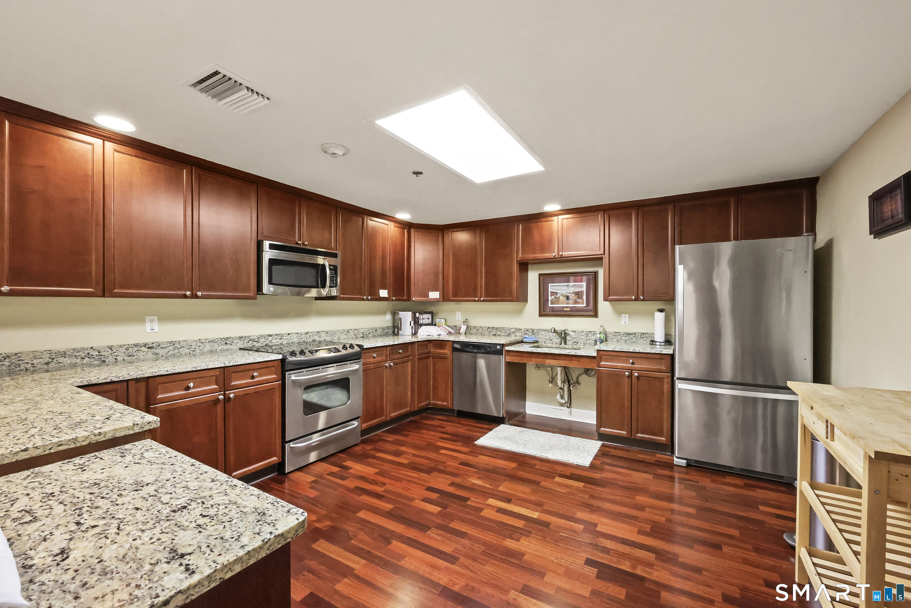 25 Cassandra Boulevard West Hartford CT 06107
