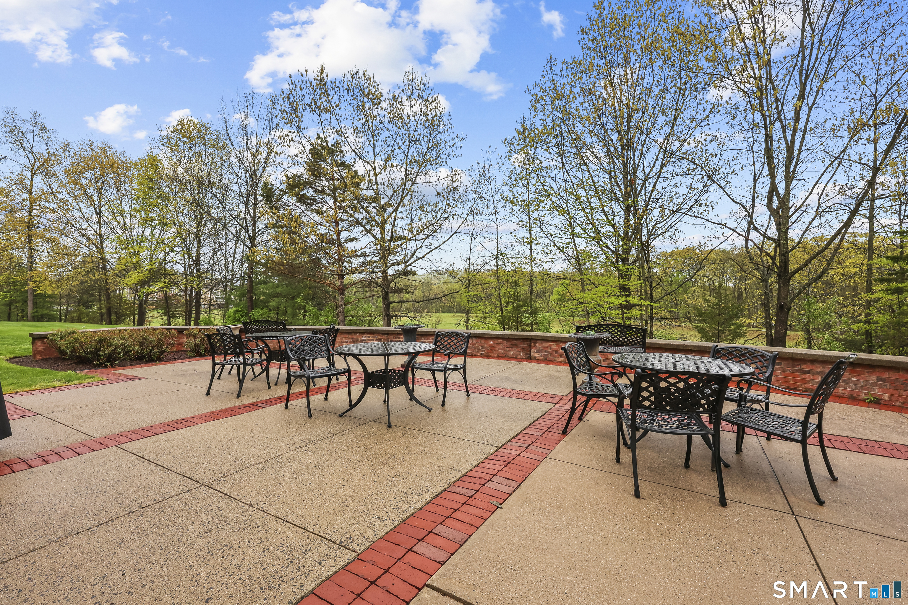 25 Cassandra Boulevard West Hartford CT 06107
