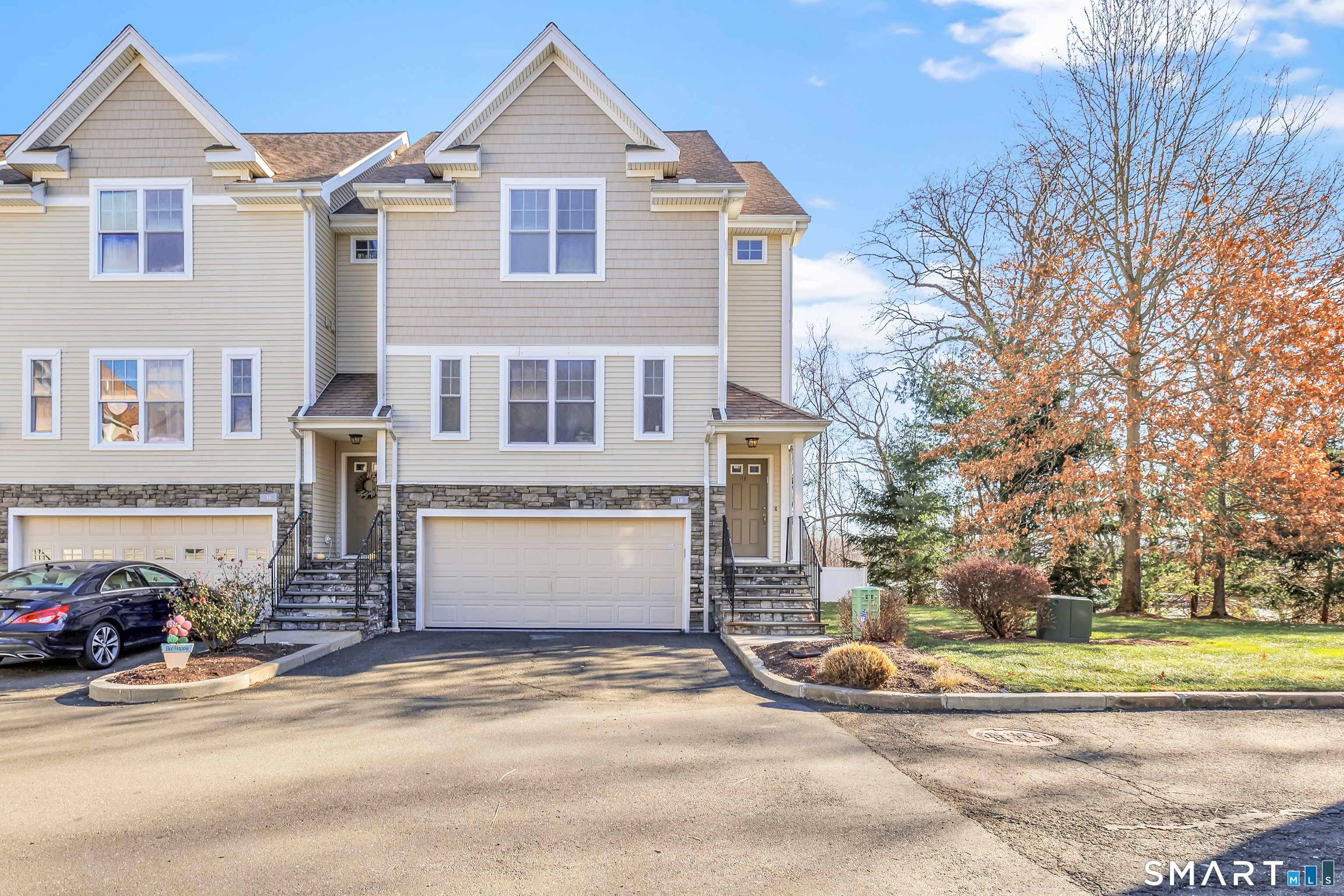 18 Ashwood Circle Shelton CT 06484