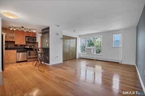 184 Pequot Avenue New London CT 06320