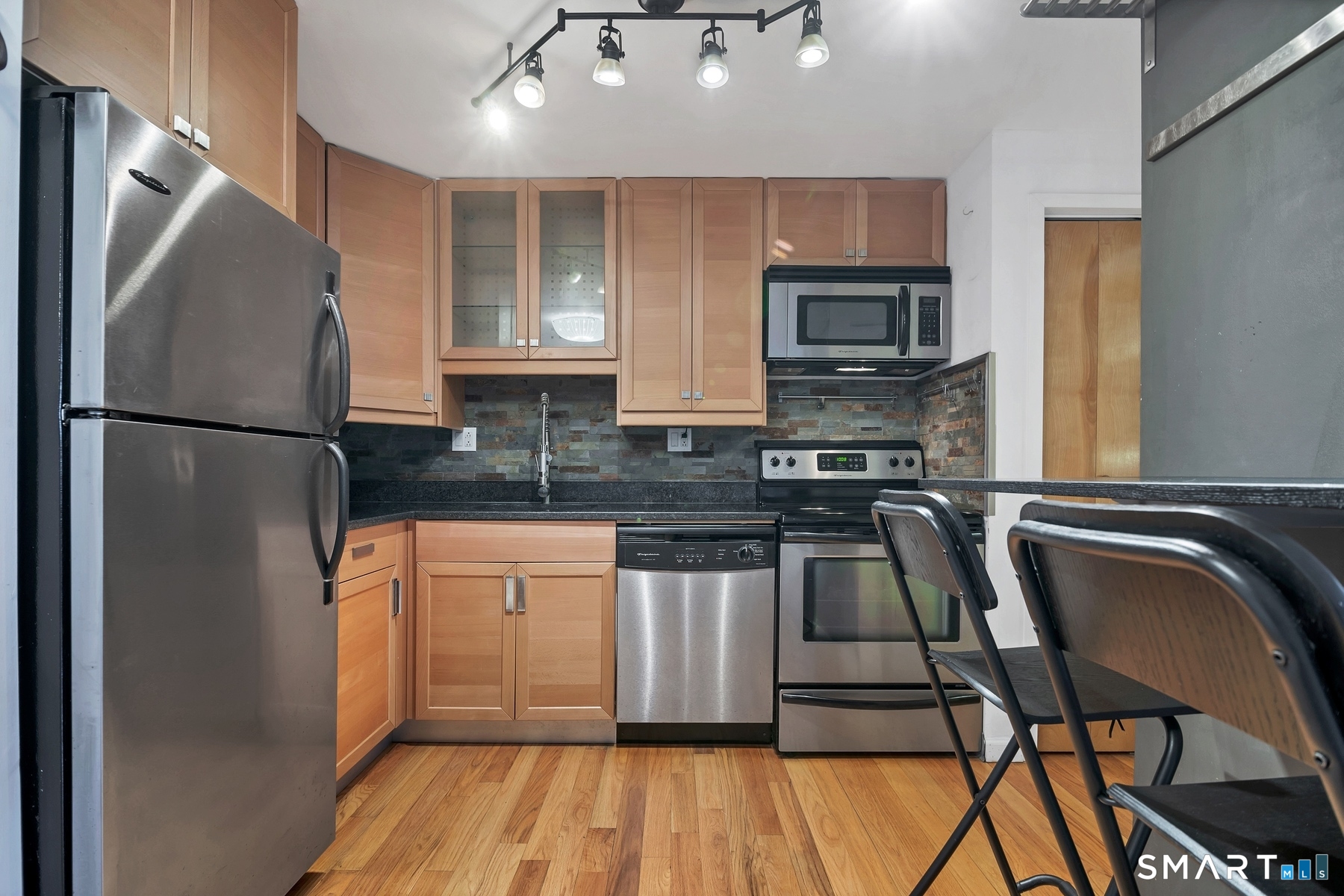184 Pequot Avenue New London CT 06320