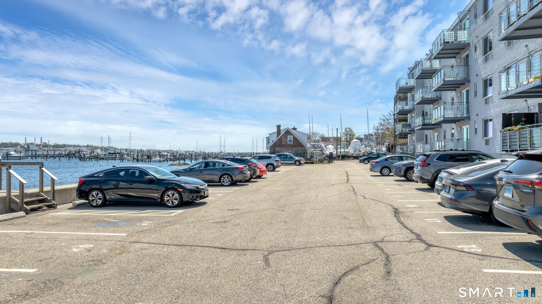 184 Pequot Avenue New London CT 06320