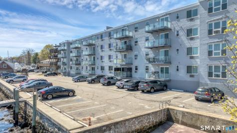 184 Pequot Avenue New London CT 06320