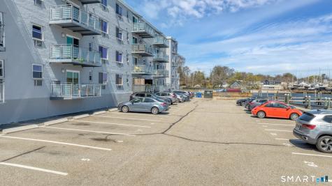 184 Pequot Avenue New London CT 06320
