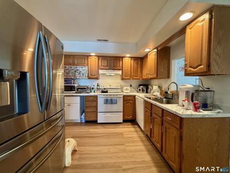 20 Woodhill Road Milford CT 06461