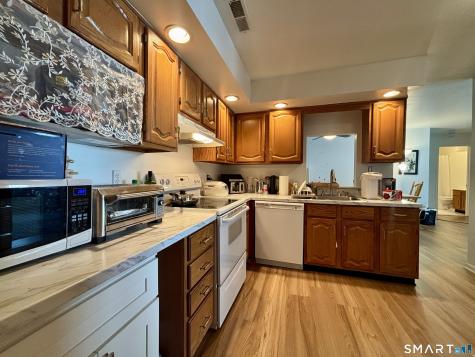 20 Woodhill Road Milford CT 06461
