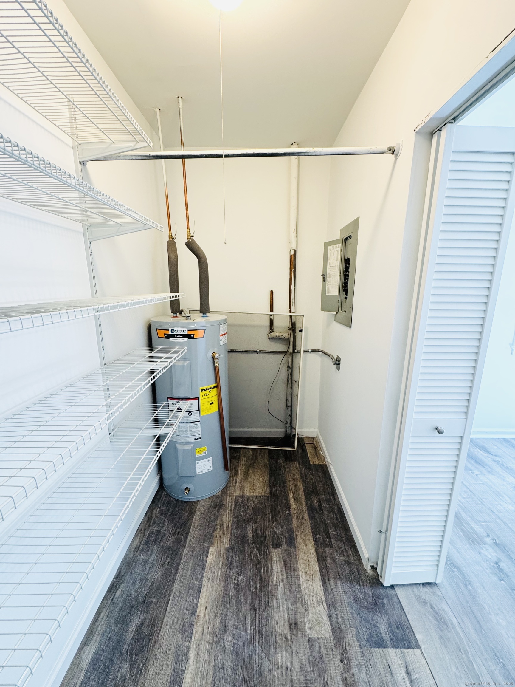 107 Niles Hill Road New London CT 06320