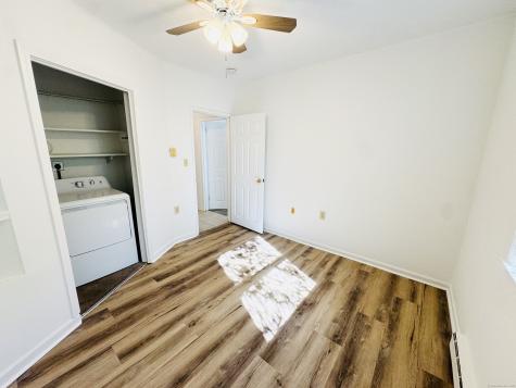 107 Niles Hill Road New London CT 06320