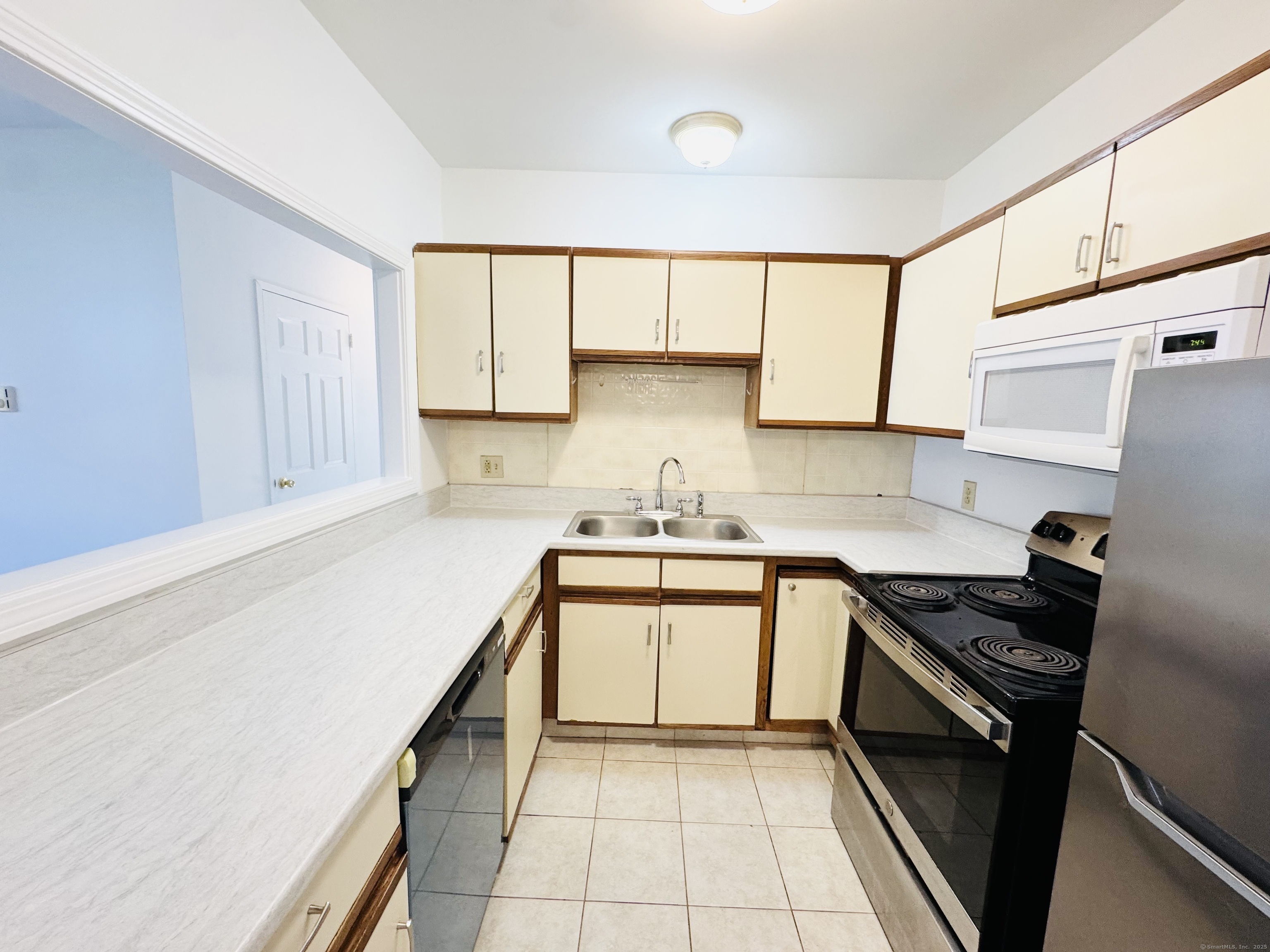 107 Niles Hill Road New London CT 06320