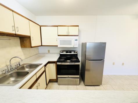 107 Niles Hill Road New London CT 06320