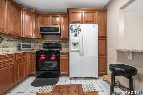 706 Maple Street Bridgeport CT 06607