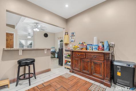 706 Maple Street Bridgeport CT 06607