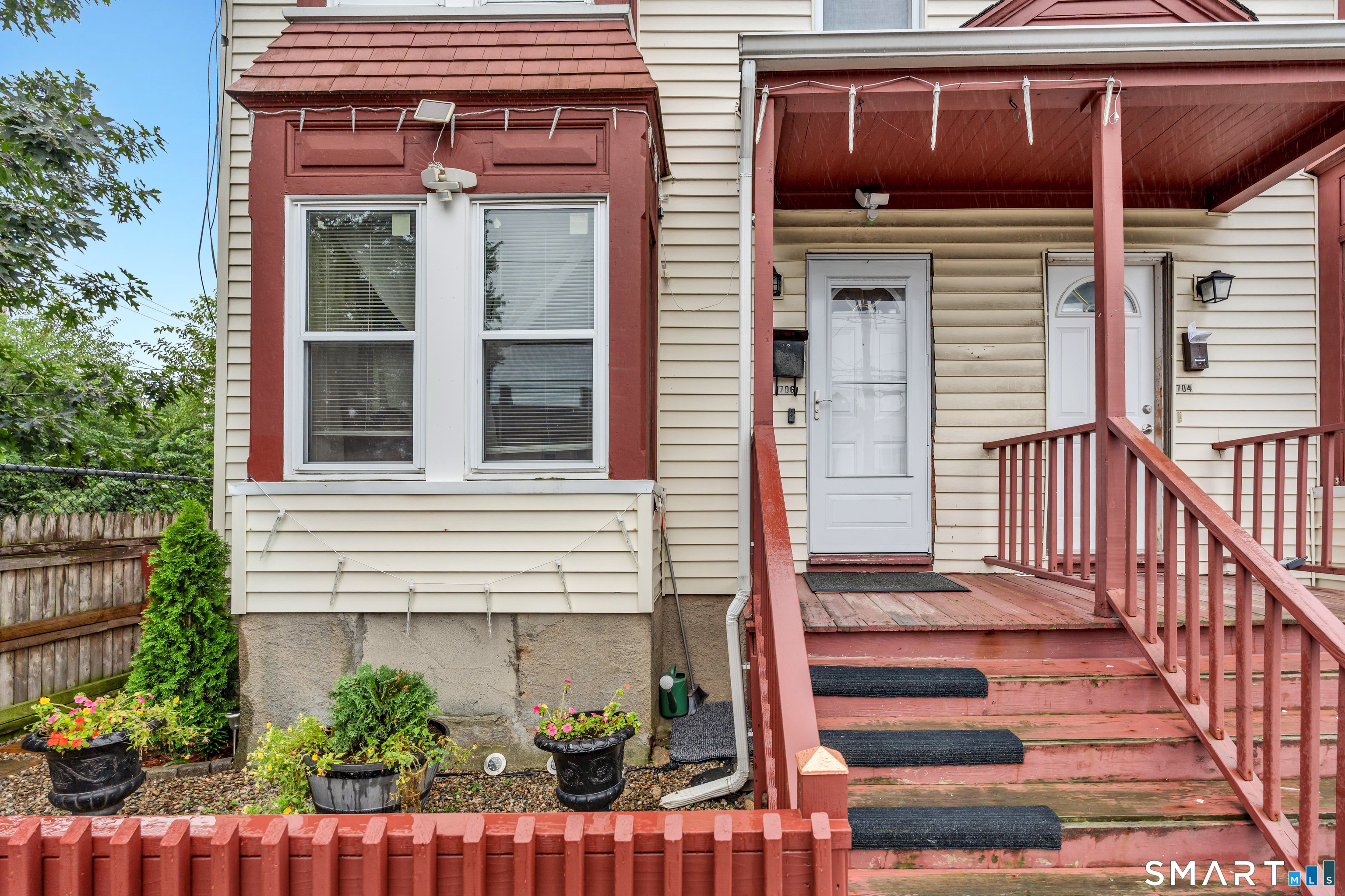 706 Maple Street Bridgeport CT 06607