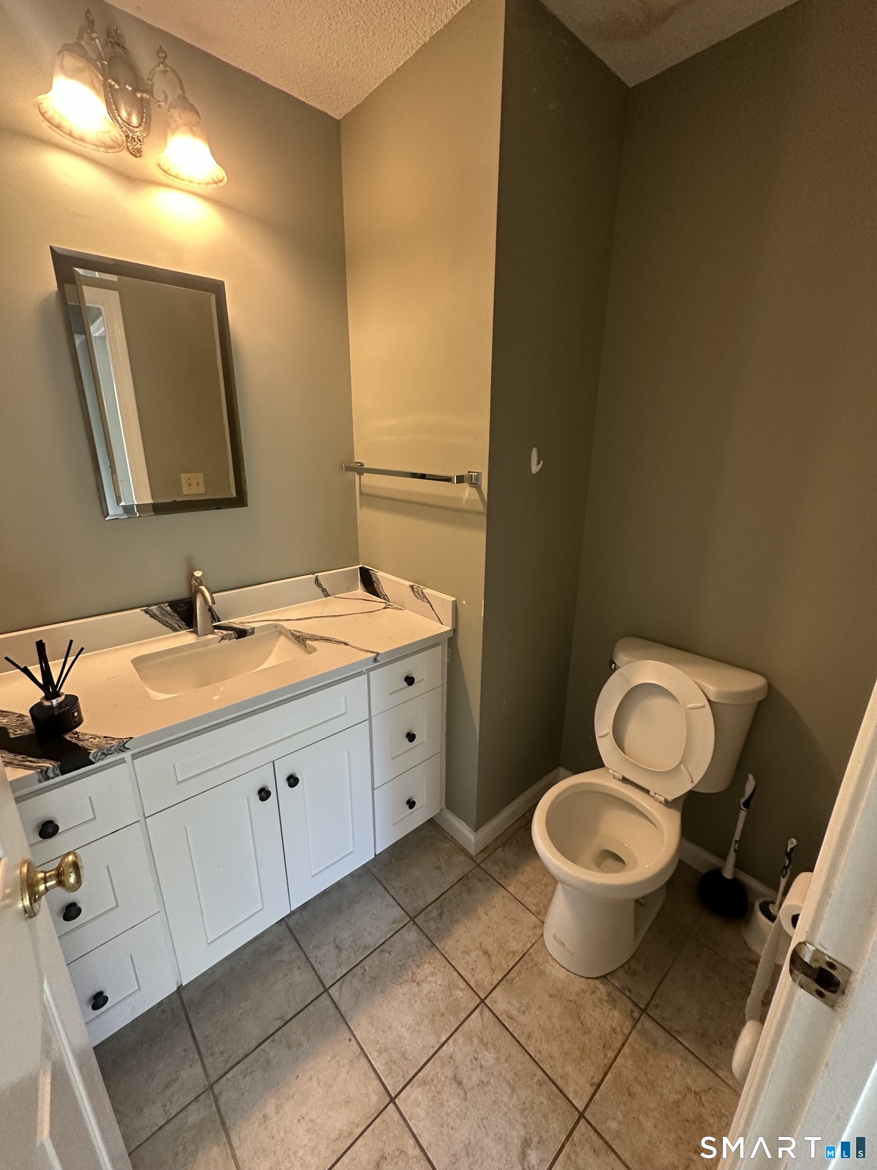 6 Heritage Square Mansfield CT 06250