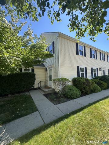 6 Heritage Square Mansfield CT 06250