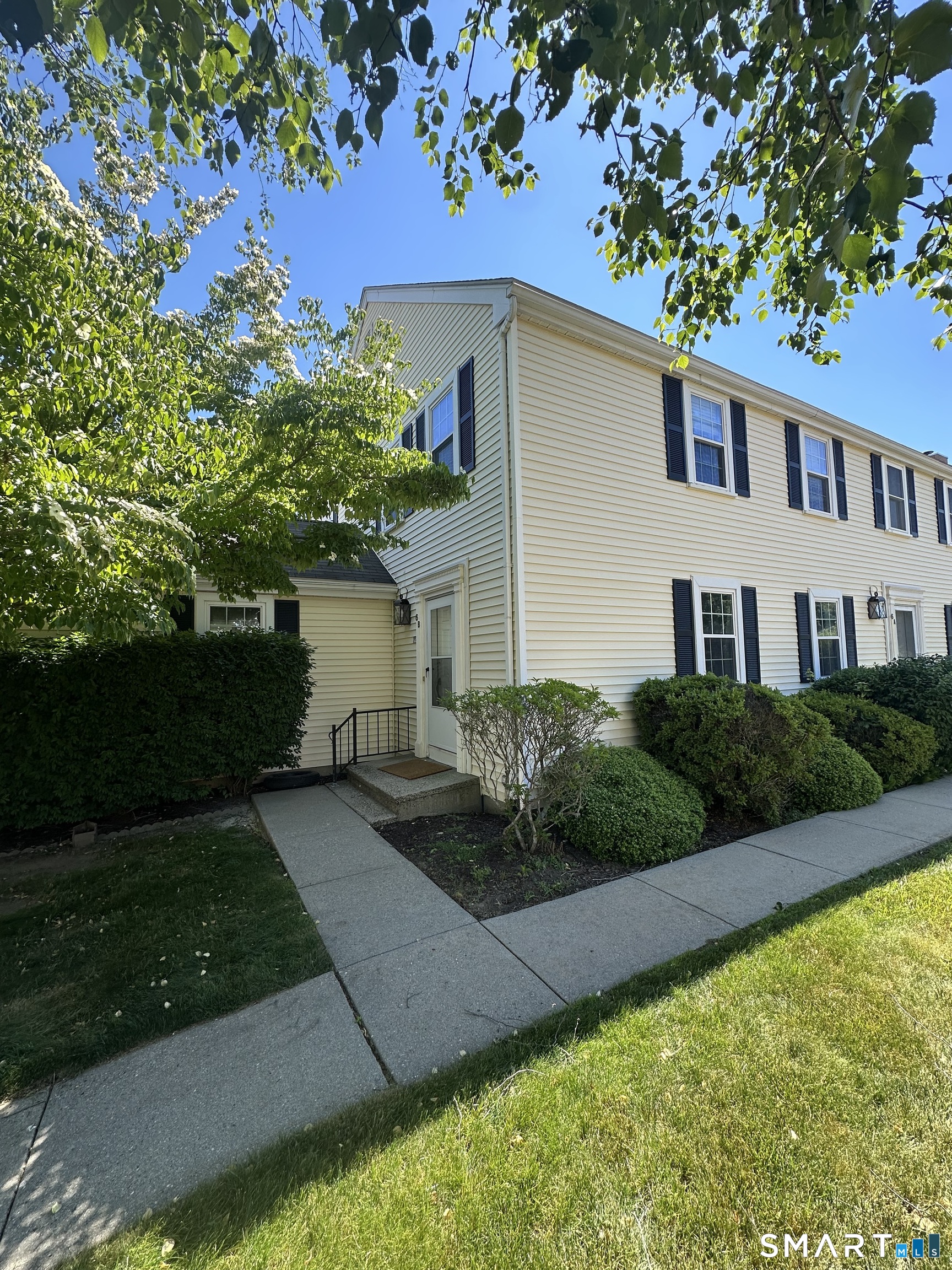 6 Heritage Square Mansfield CT 06250