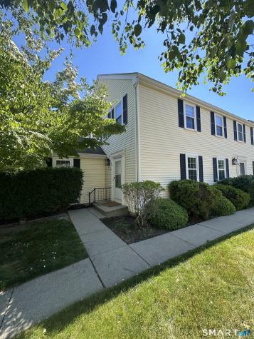 6 Heritage Square Mansfield CT 06250