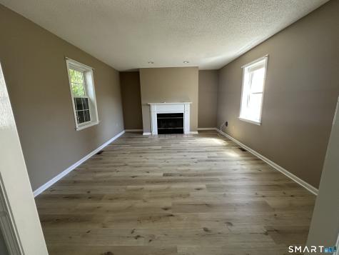 6 Heritage Square Mansfield CT 06250