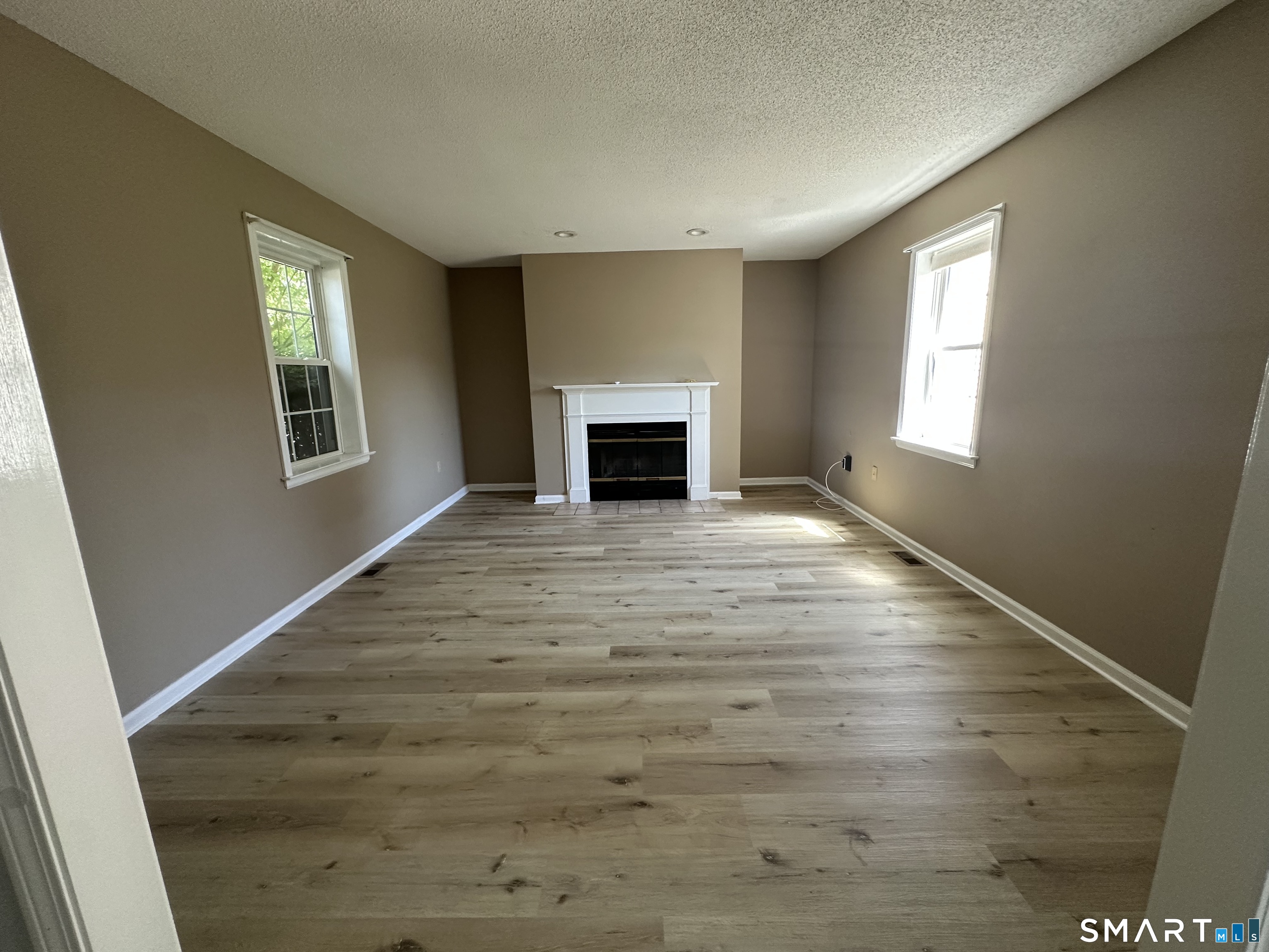 6 Heritage Square Mansfield CT 06250