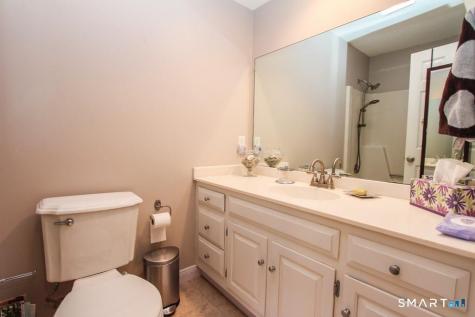12 Applewood Lane Avon CT 06001